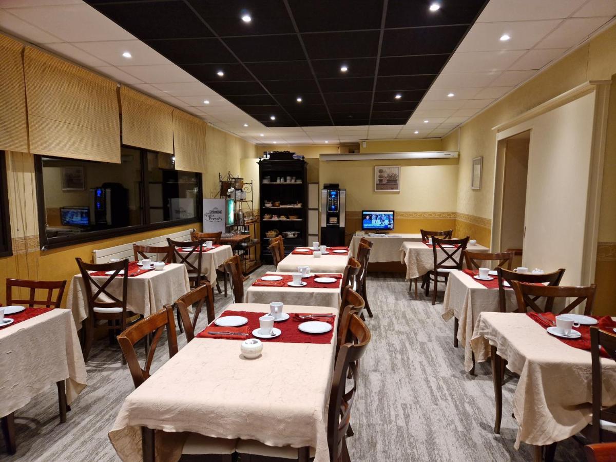 Logis Hotel-Restaurant Les Airelles Neufchâtel-en-Bray Εξωτερικό φωτογραφία