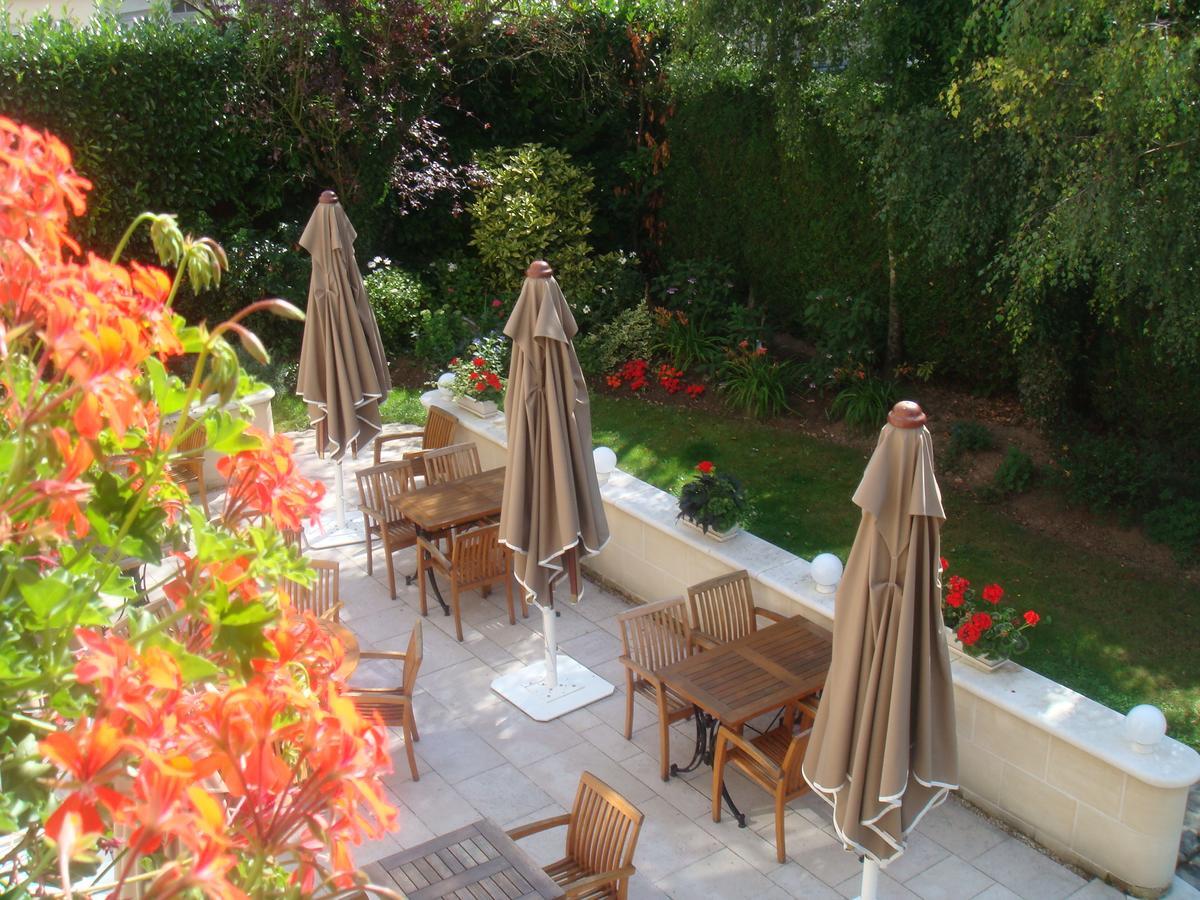 Logis Hotel-Restaurant Les Airelles Neufchâtel-en-Bray Εξωτερικό φωτογραφία