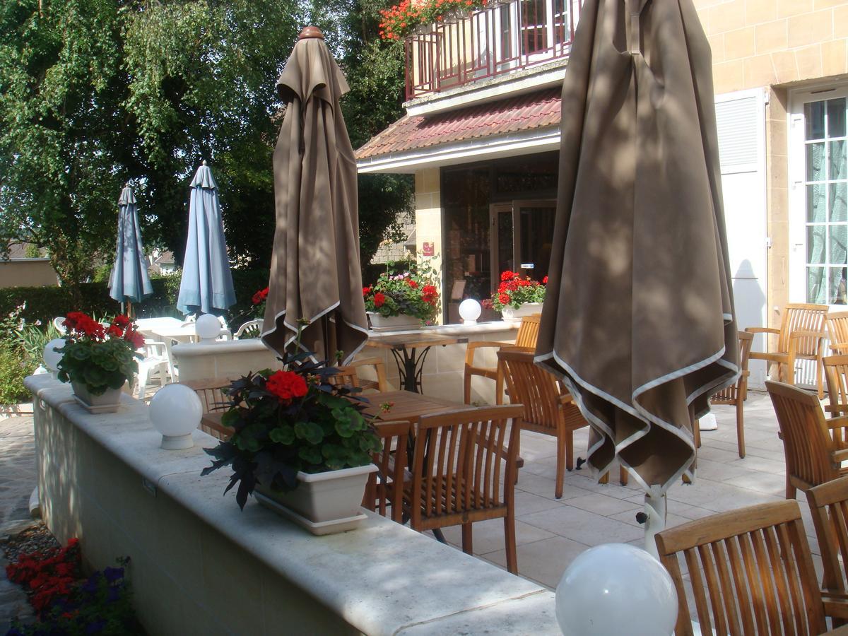 Logis Hotel-Restaurant Les Airelles Neufchâtel-en-Bray Εξωτερικό φωτογραφία